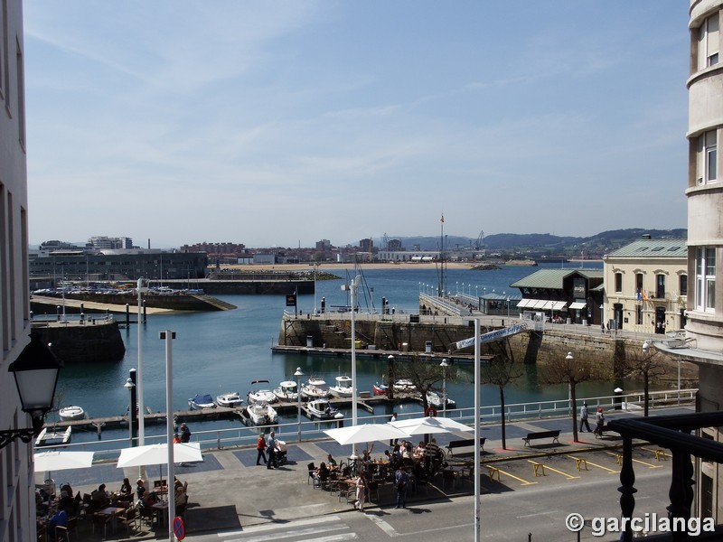 Puerto deportivo de Gijón