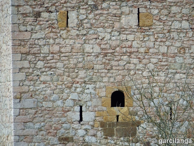 Torre y palacio de los Ferrera