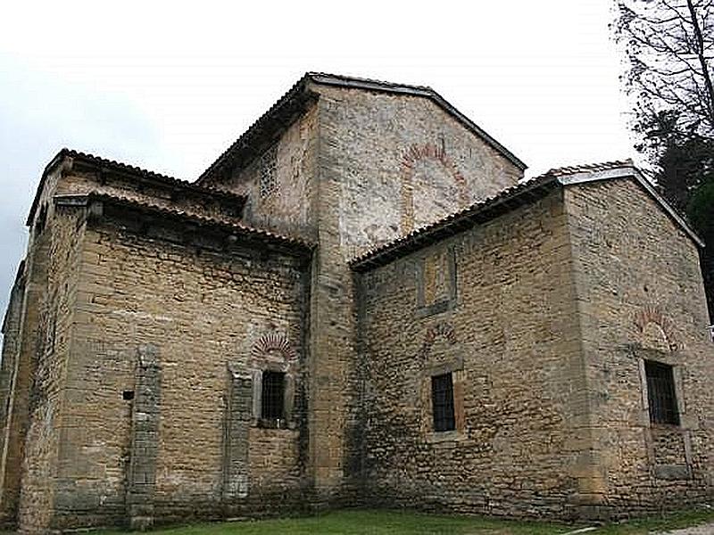 Iglesia de San Julián de los Prados