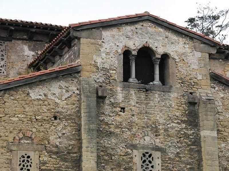 Iglesia de San Julián de los Prados