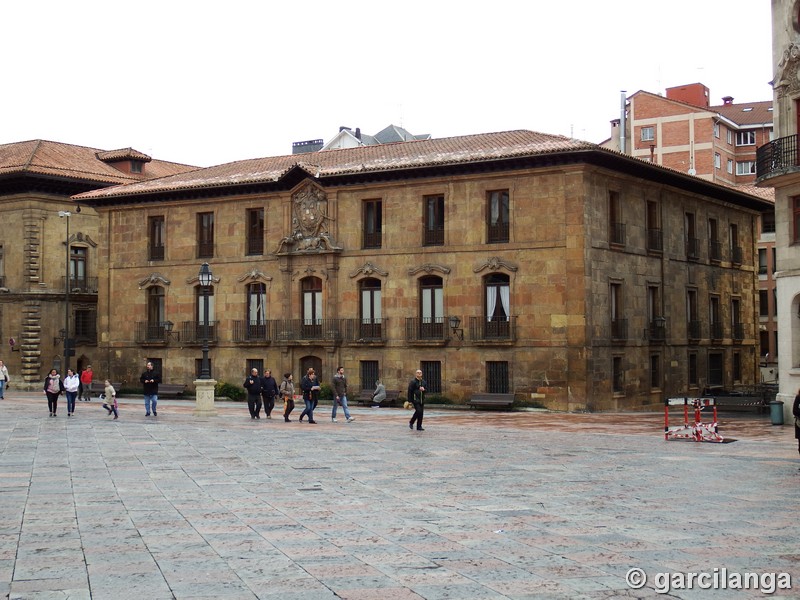 Palacio de Valdecarzana-Heredia