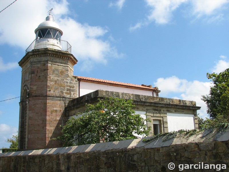 Faro de Tazones