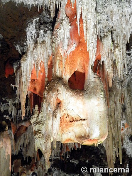 Cuevas del Cerro del Águila