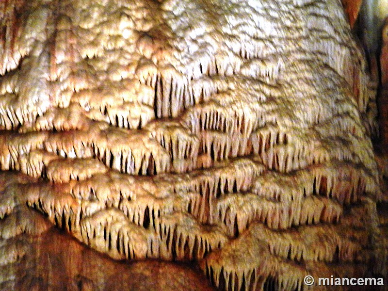 Cuevas del Cerro del Águila