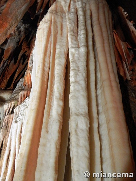 Cuevas del Cerro del Águila