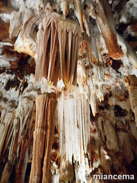 Cuevas del Cerro del Águila