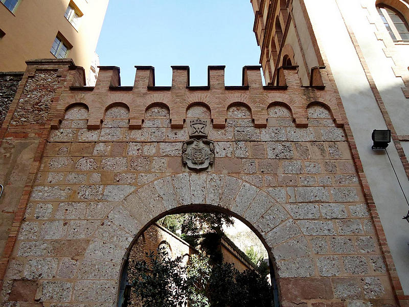 Muralla del Monasterio Montserrat