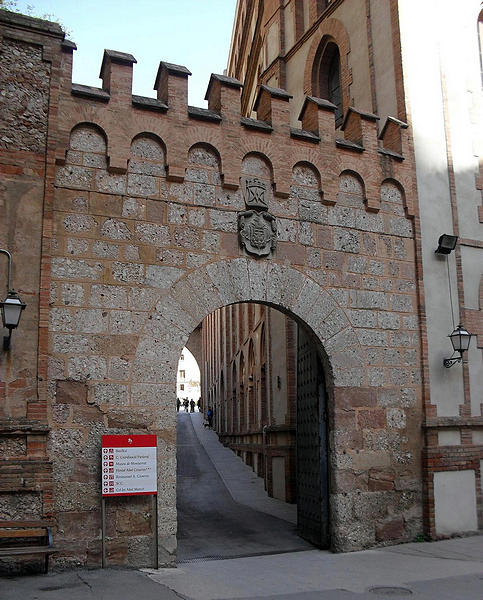 Muralla del Monasterio Montserrat