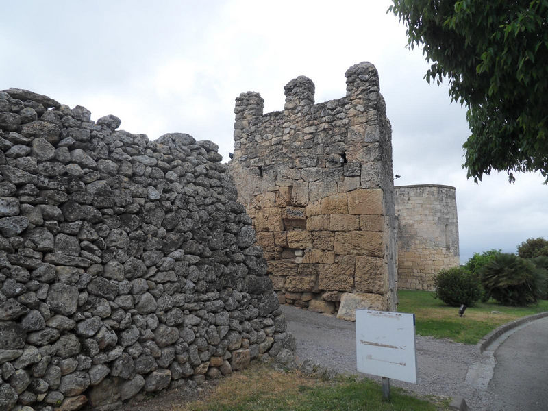 Muralla urbana de Olèrdola