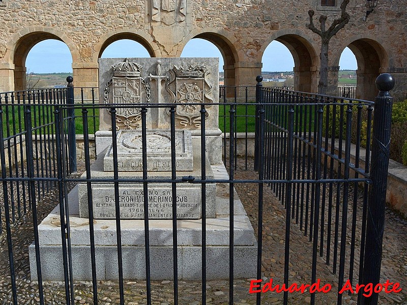 Monumento al Cura Merino