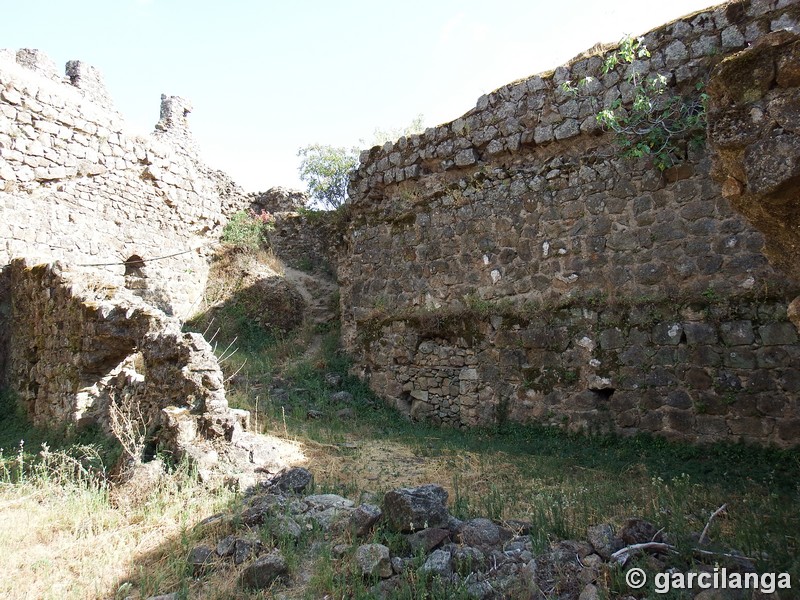 Castillo de Santibáñez el Alto