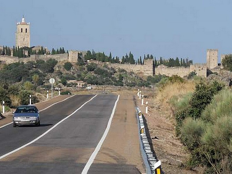 Muralla urbana de Trujillo