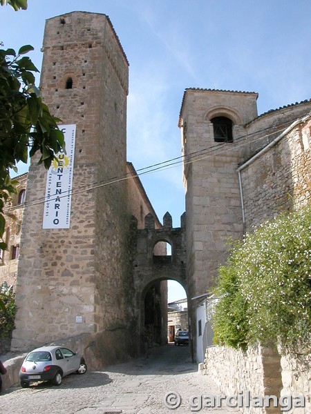 Puerta de Santiago