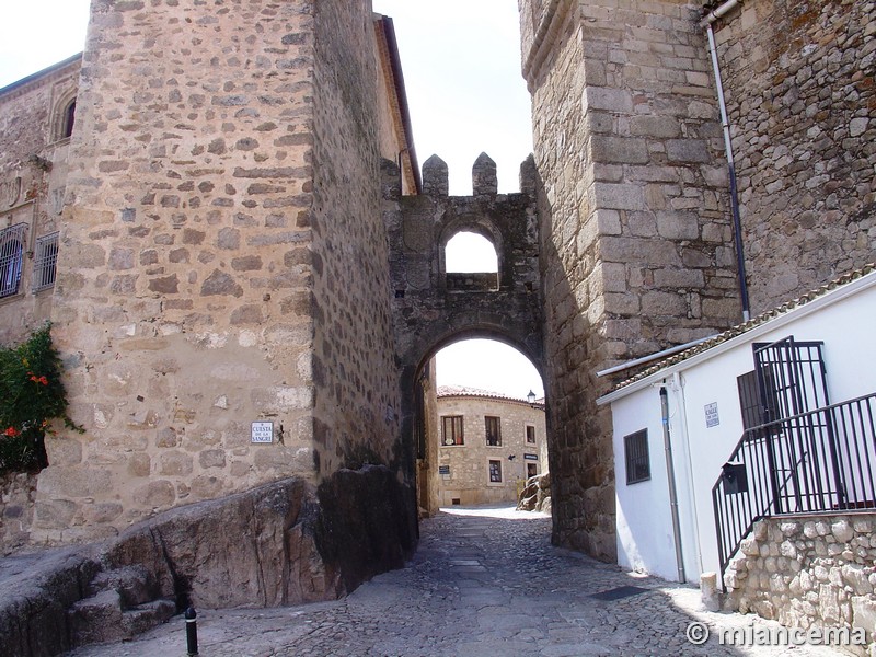 Puerta de Santiago