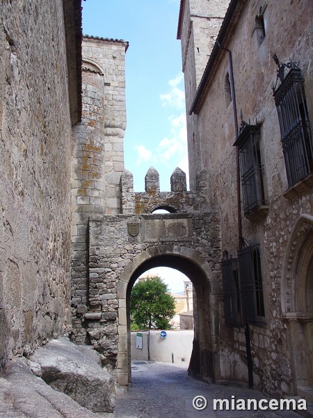 Puerta de Santiago