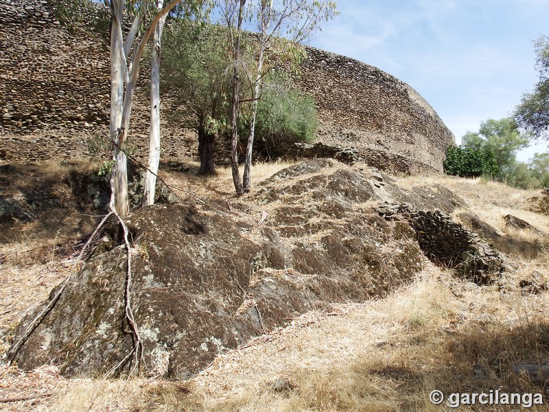 Muralla urbana de Granadilla