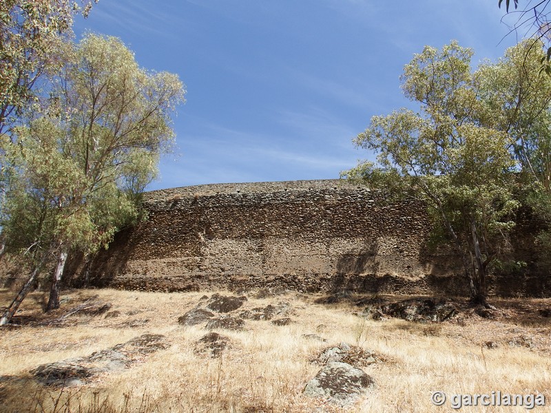 Muralla urbana de Granadilla