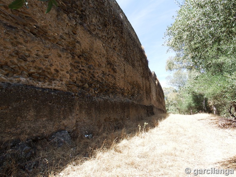 Muralla urbana de Granadilla