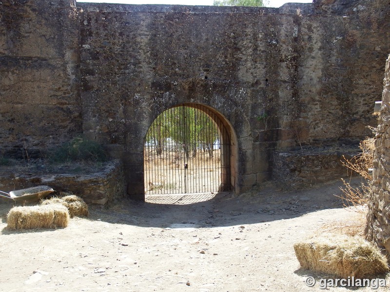 Muralla urbana de Granadilla