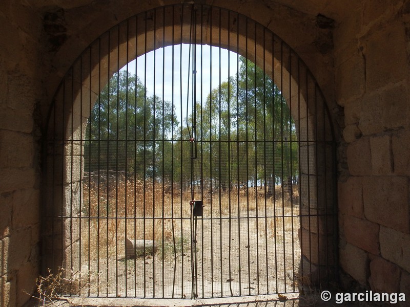 Muralla urbana de Granadilla