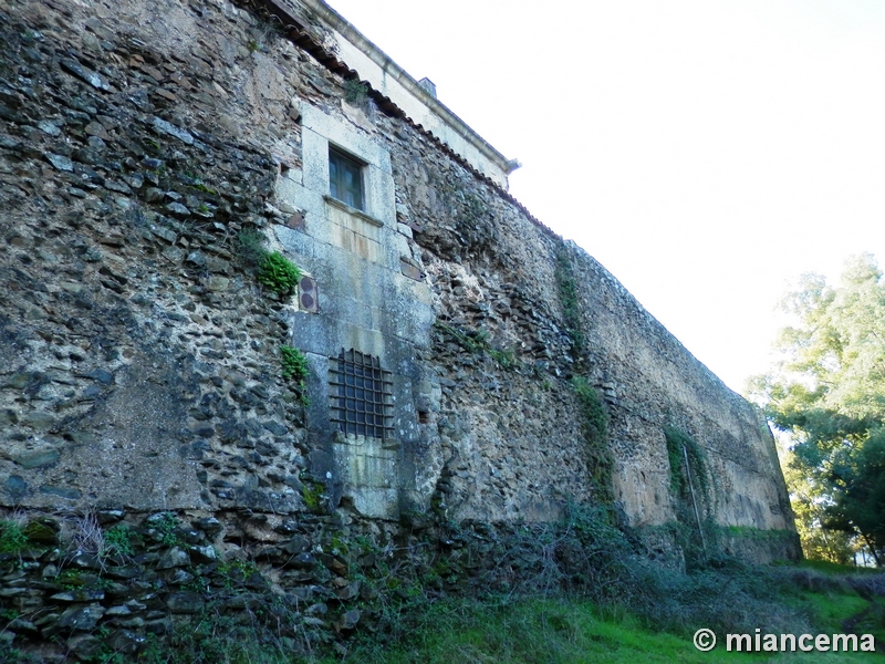 Muralla urbana de Granadilla