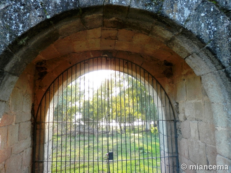 Muralla urbana de Granadilla