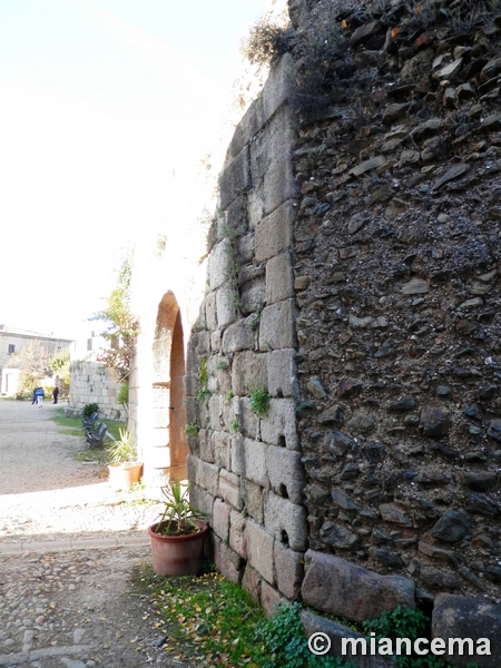 Muralla urbana de Granadilla