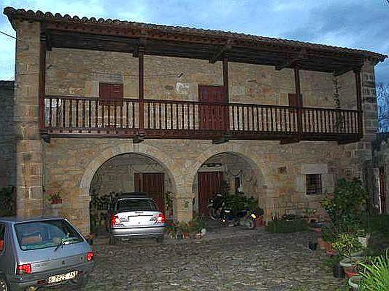 Casa de los Aguirre