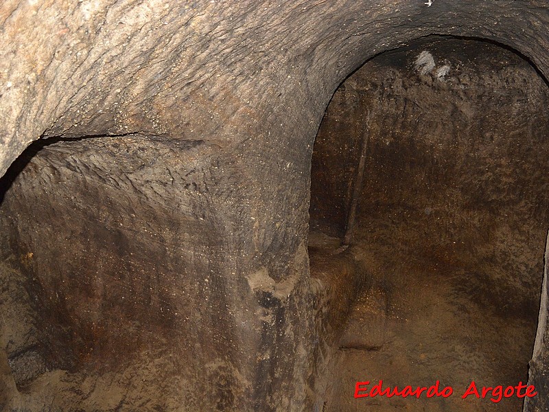 Ermita rupestre de Arroyuelos