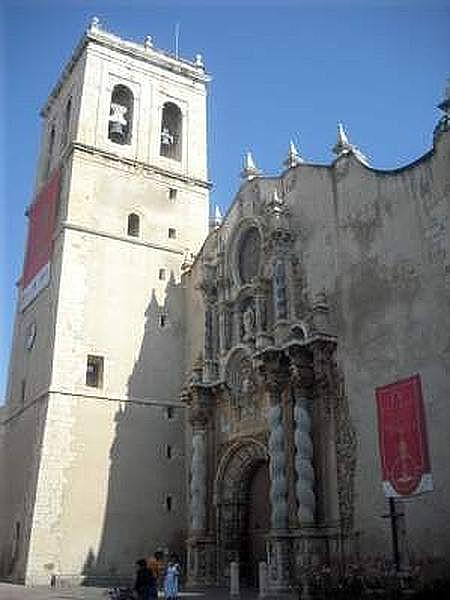 Iglesia fortificada de la Asunción de María