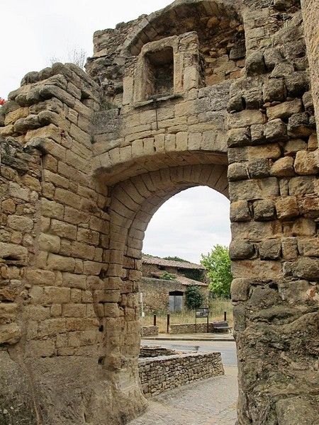 Muralla urbana de Peratallada