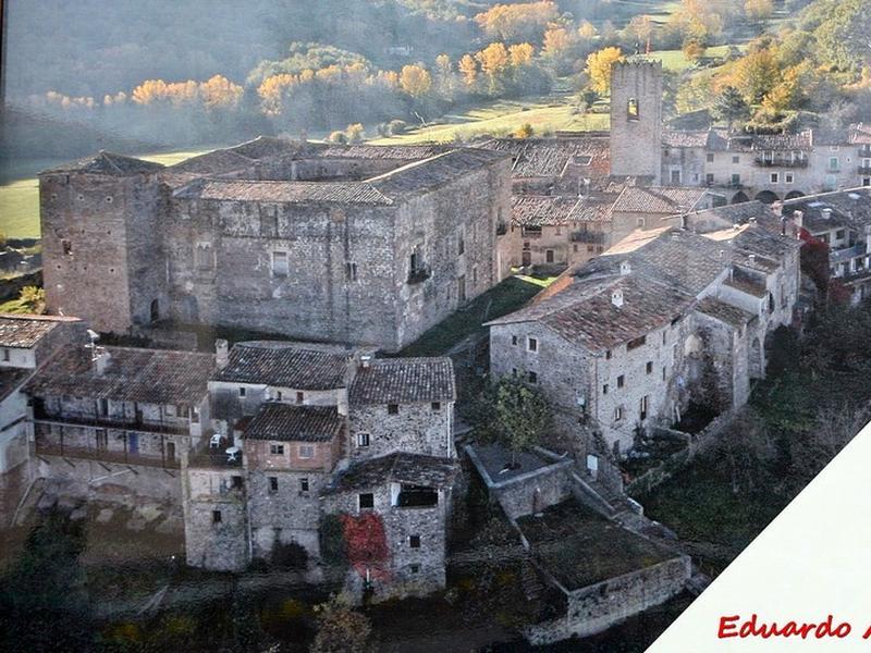 Castillo de Santa Pau