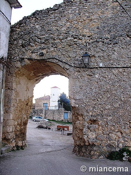 Muralla urbana de Fuentes de la Alcarria