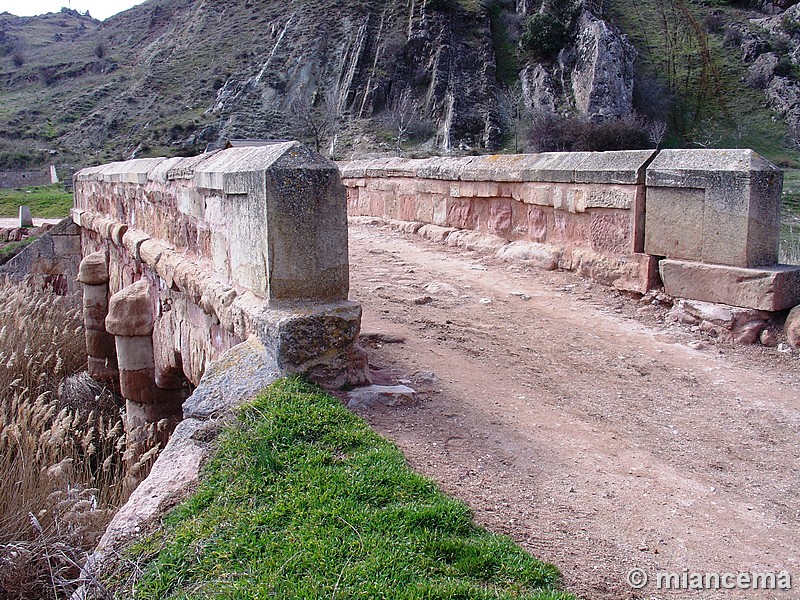 Puente sobre el río Salado