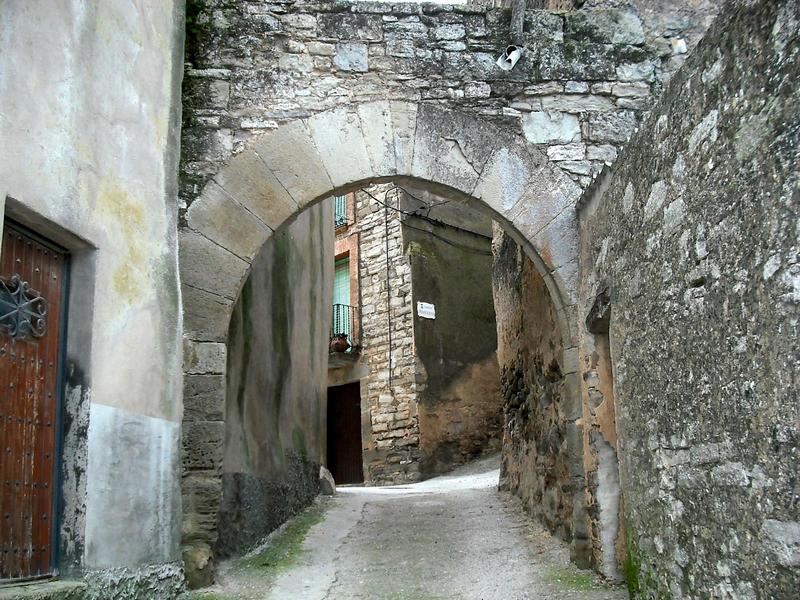 Muralla urbana de Bellveí