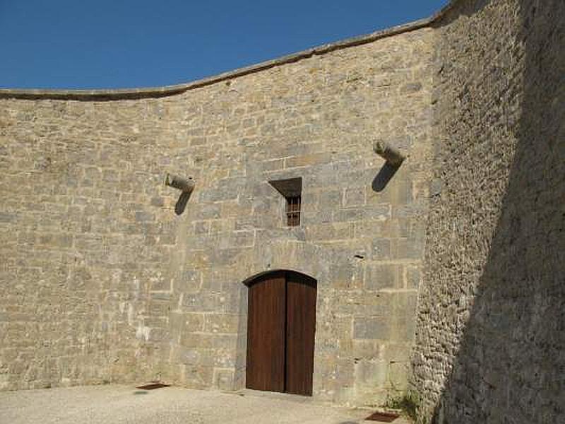 Muralla abaluartada de Pamplona