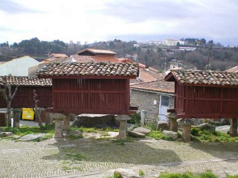 Hórreos de Vilanova dos Infantes