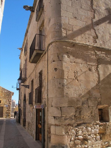 Palacio fortificado del Castlà