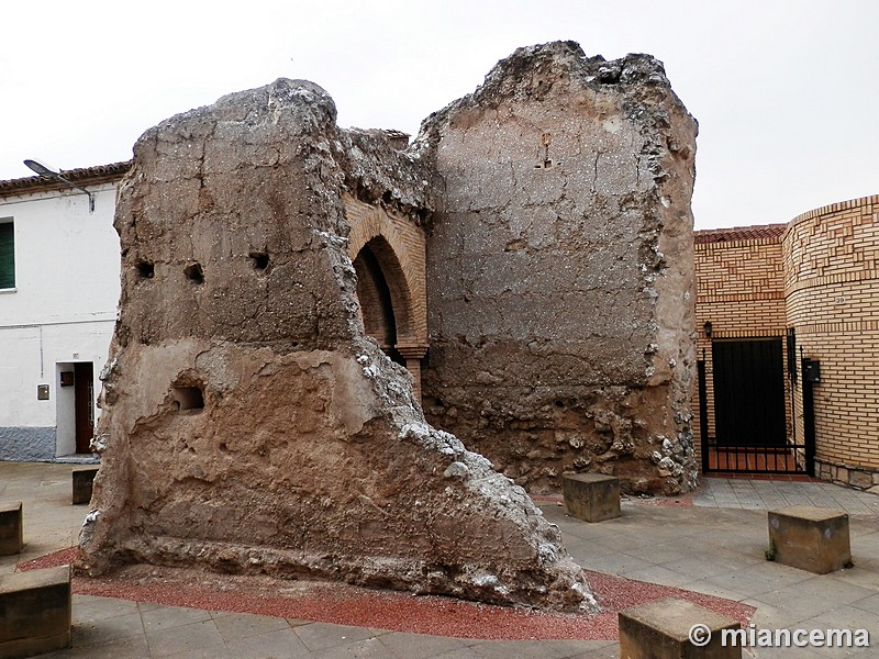 Muralla urbana de Alfajarín